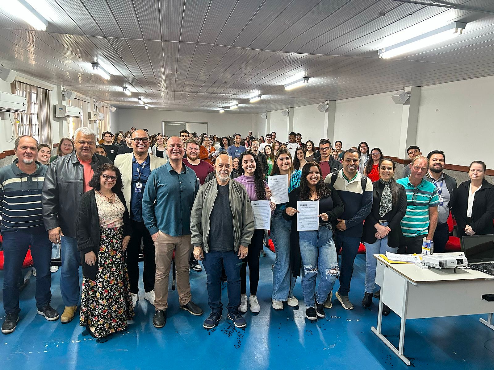 Auxílio Transporte Universitário já é realidade no município