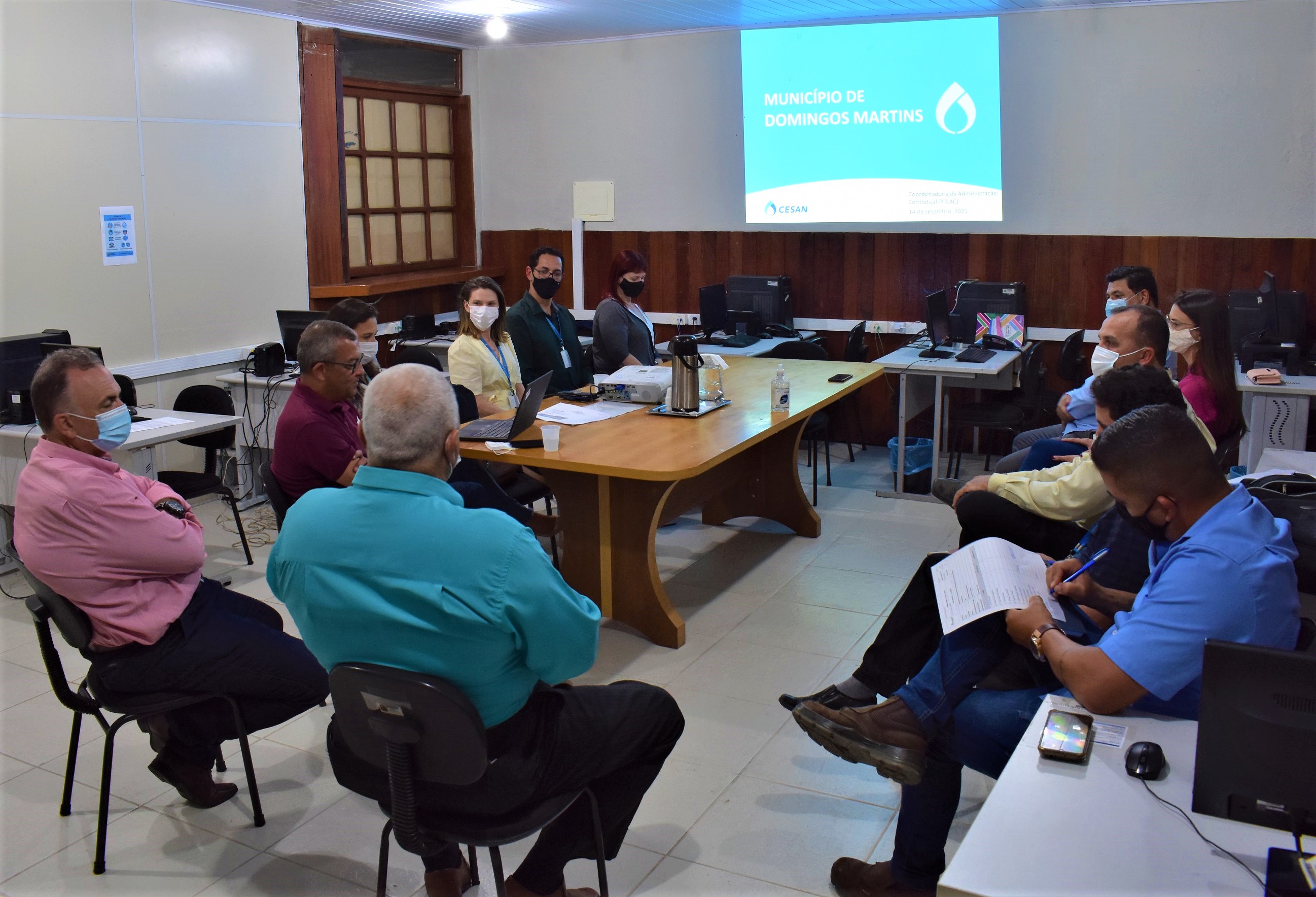 Cesan apresenta aos vereadores projetos de investimentos em saneamento para Domingos Martins