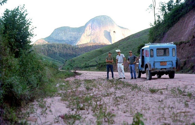 PEDRA AZUL 66.jpg