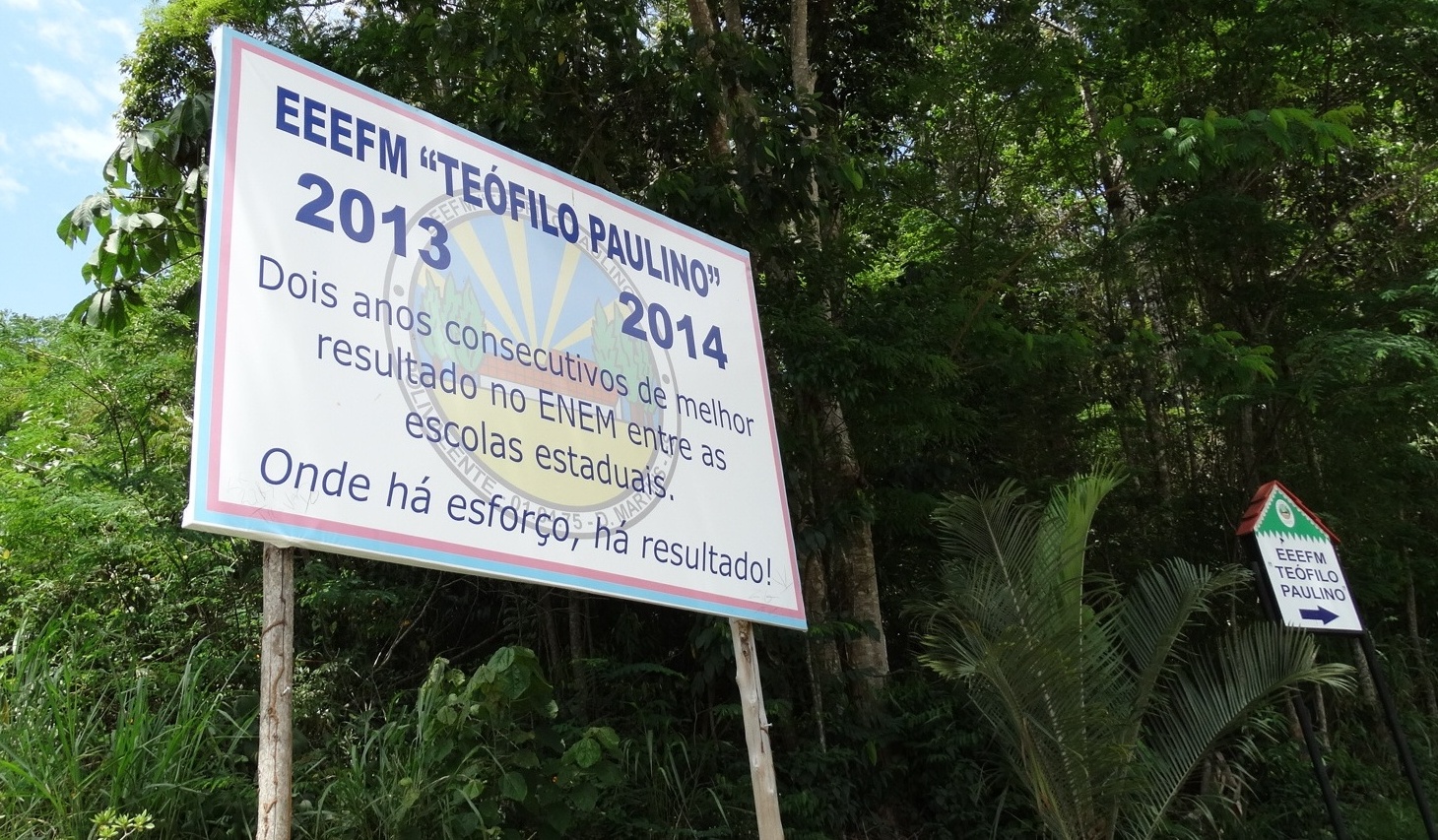 Escola e personalidades receberão homenagem da Câmara