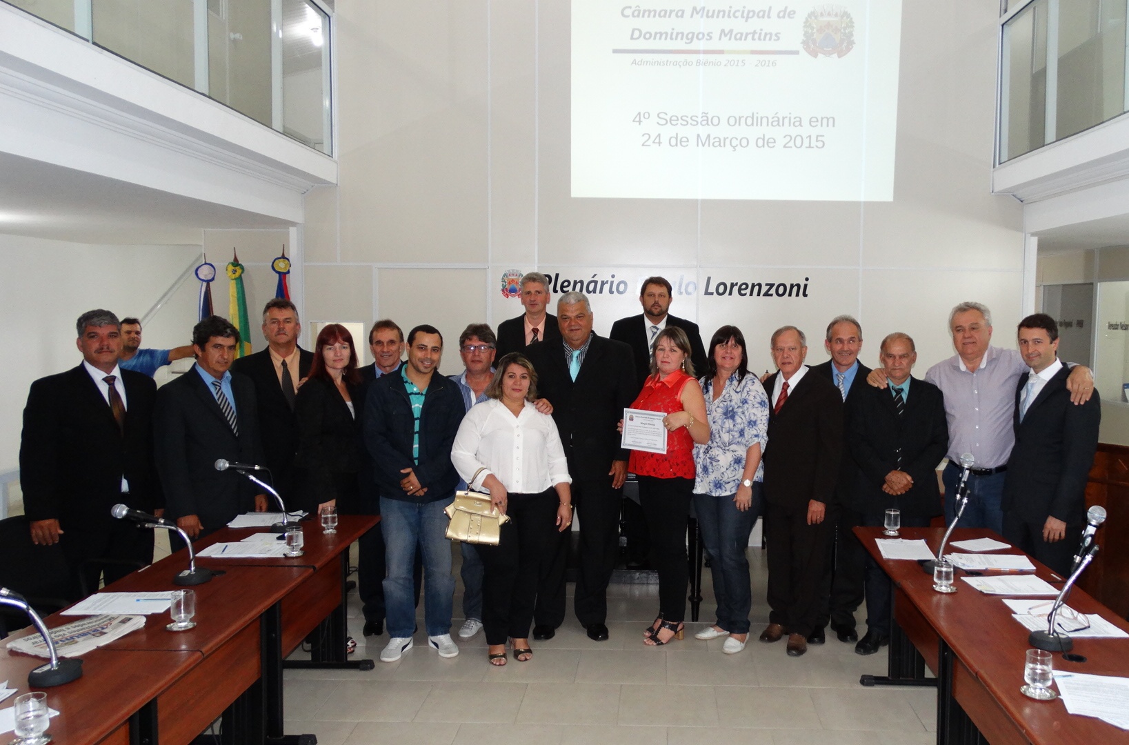Escola Teófilo Paulino recebe Diploma de Menção Honrosa da CMDM